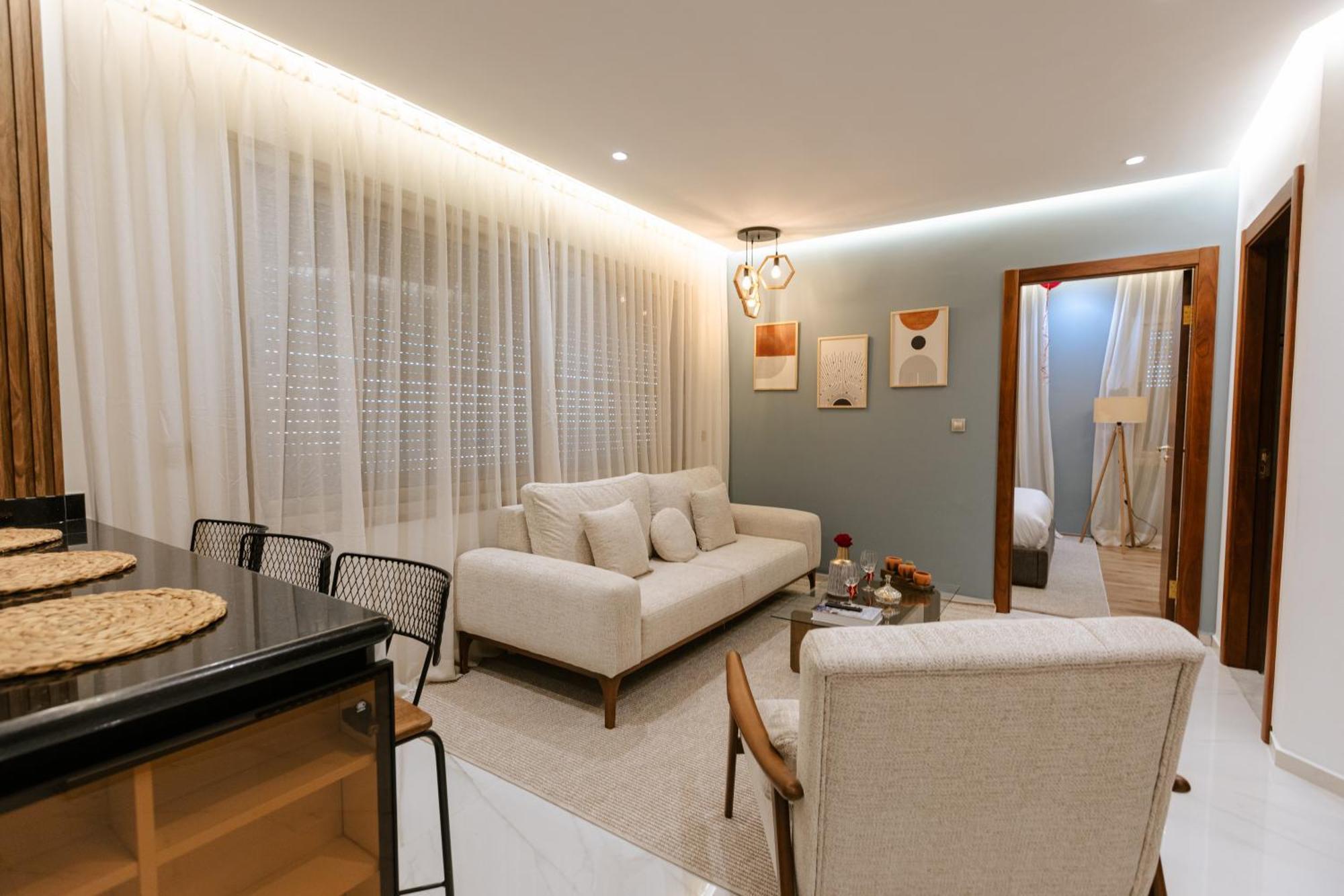 Marina View Residence Luxurious Studio Retreat With Stunning Ocean Views 1 Double Bedroom, 1 Convertible Couch 탕헤르 외부 사진