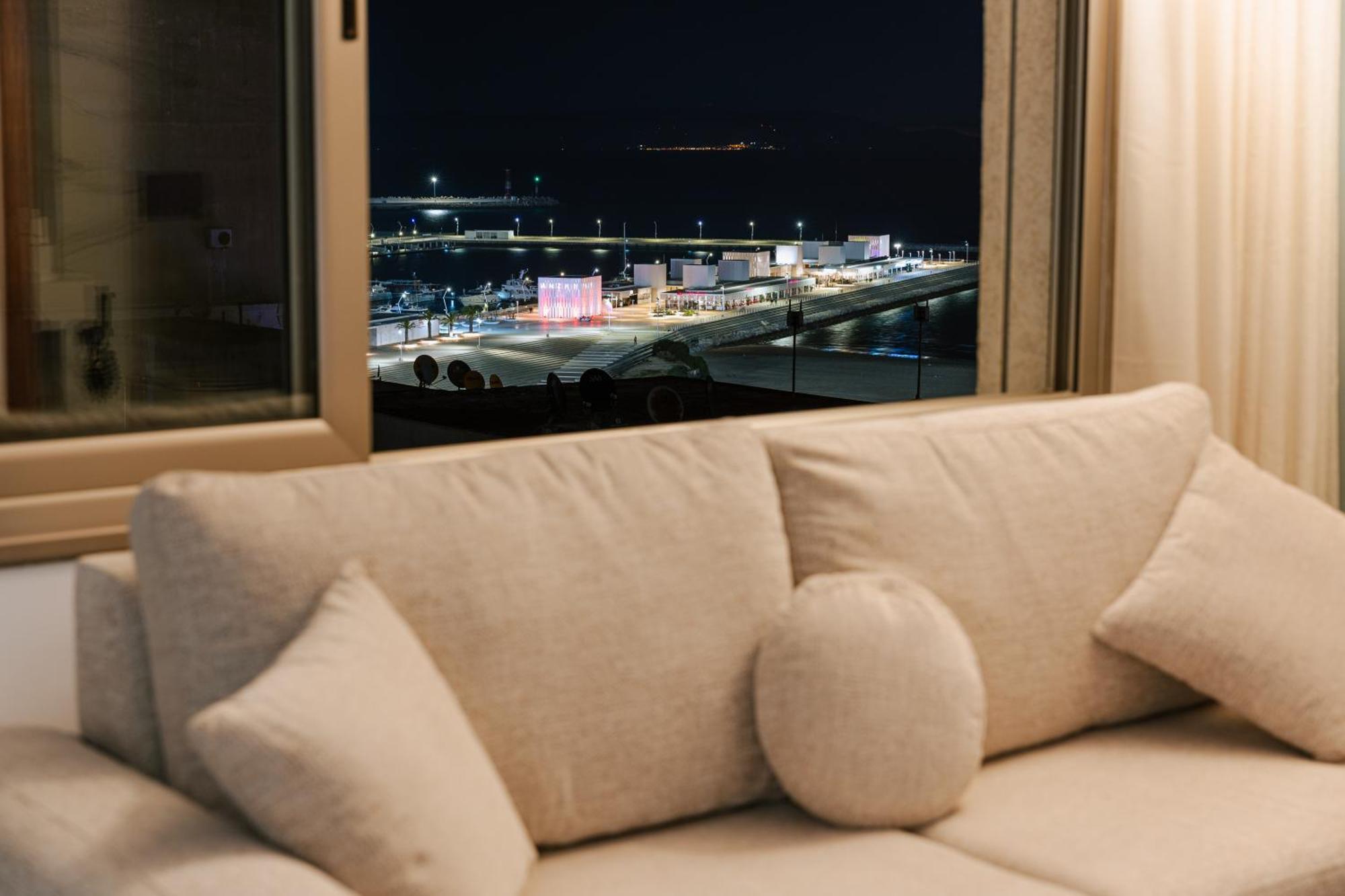 Marina View Residence Luxurious Studio Retreat With Stunning Ocean Views 1 Double Bedroom, 1 Convertible Couch 탕헤르 외부 사진