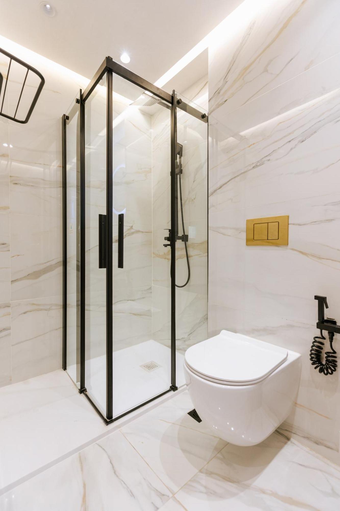 Marina View Residence Luxurious Studio Retreat With Stunning Ocean Views 1 Double Bedroom, 1 Convertible Couch 탕헤르 외부 사진