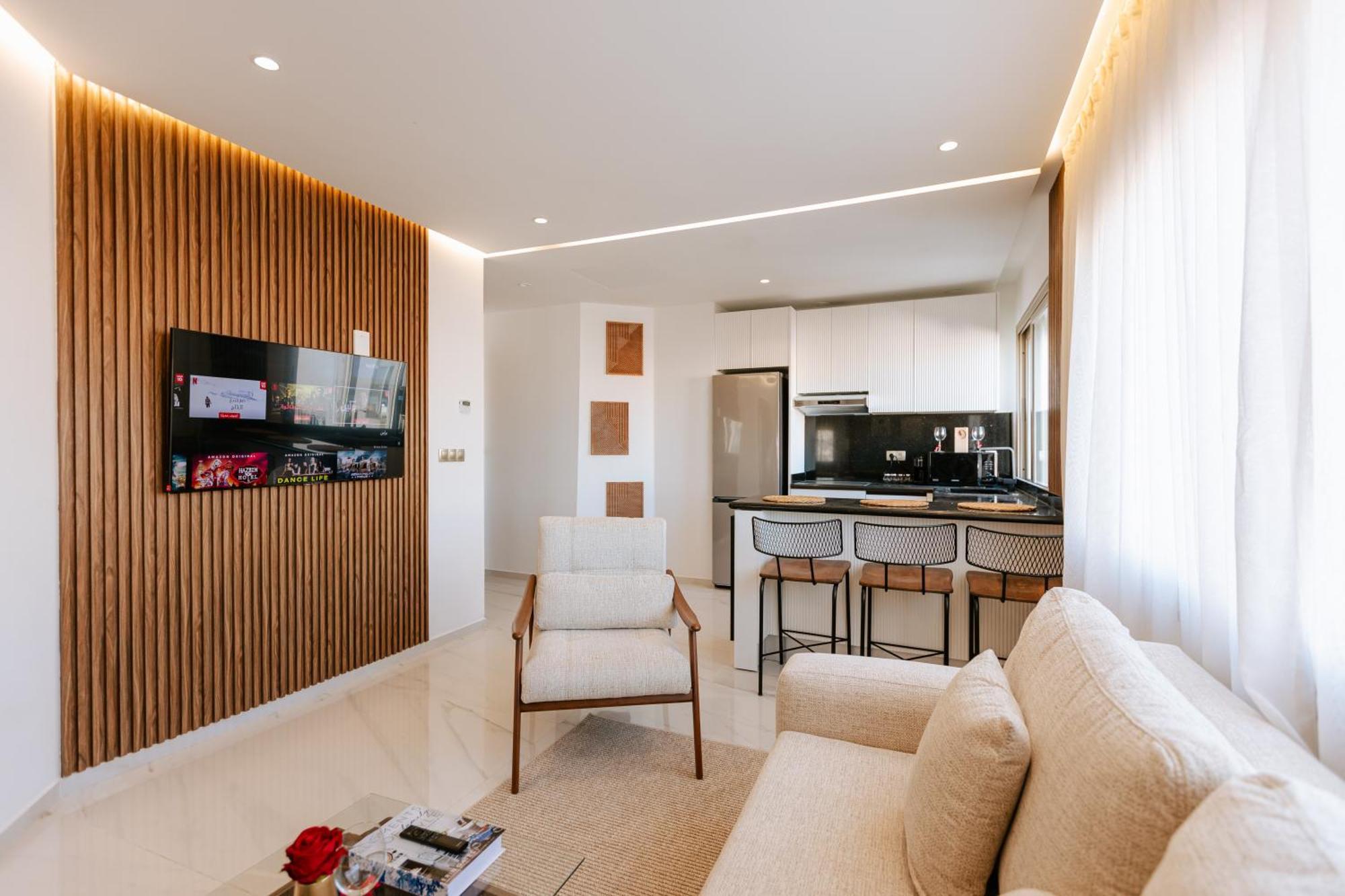 Marina View Residence Luxurious Studio Retreat With Stunning Ocean Views 1 Double Bedroom, 1 Convertible Couch 탕헤르 외부 사진