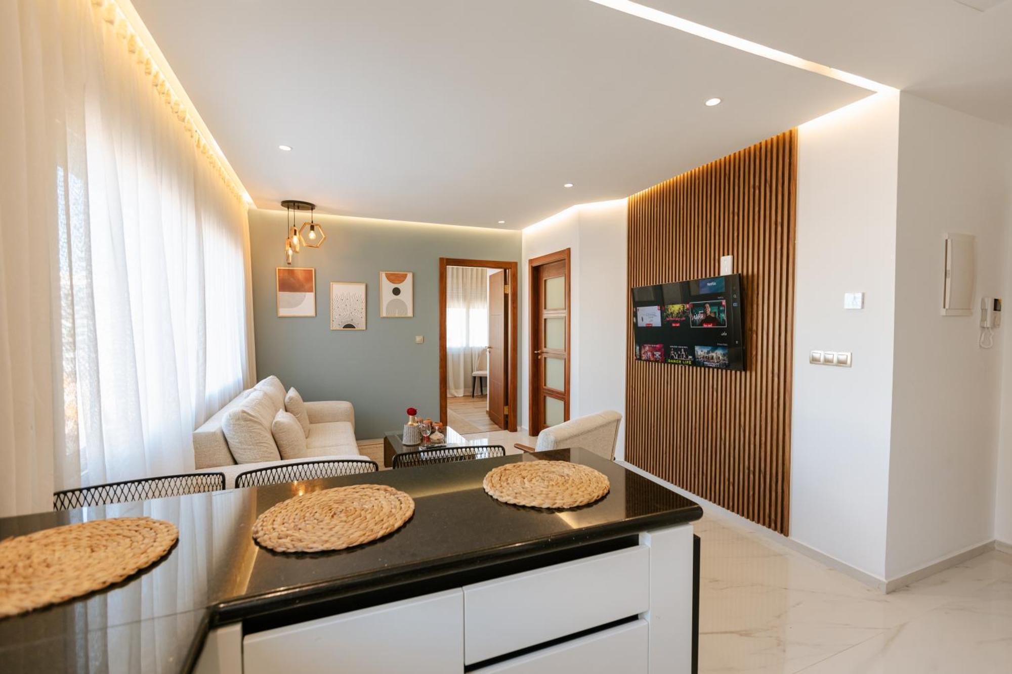 Marina View Residence Luxurious Studio Retreat With Stunning Ocean Views 1 Double Bedroom, 1 Convertible Couch 탕헤르 외부 사진