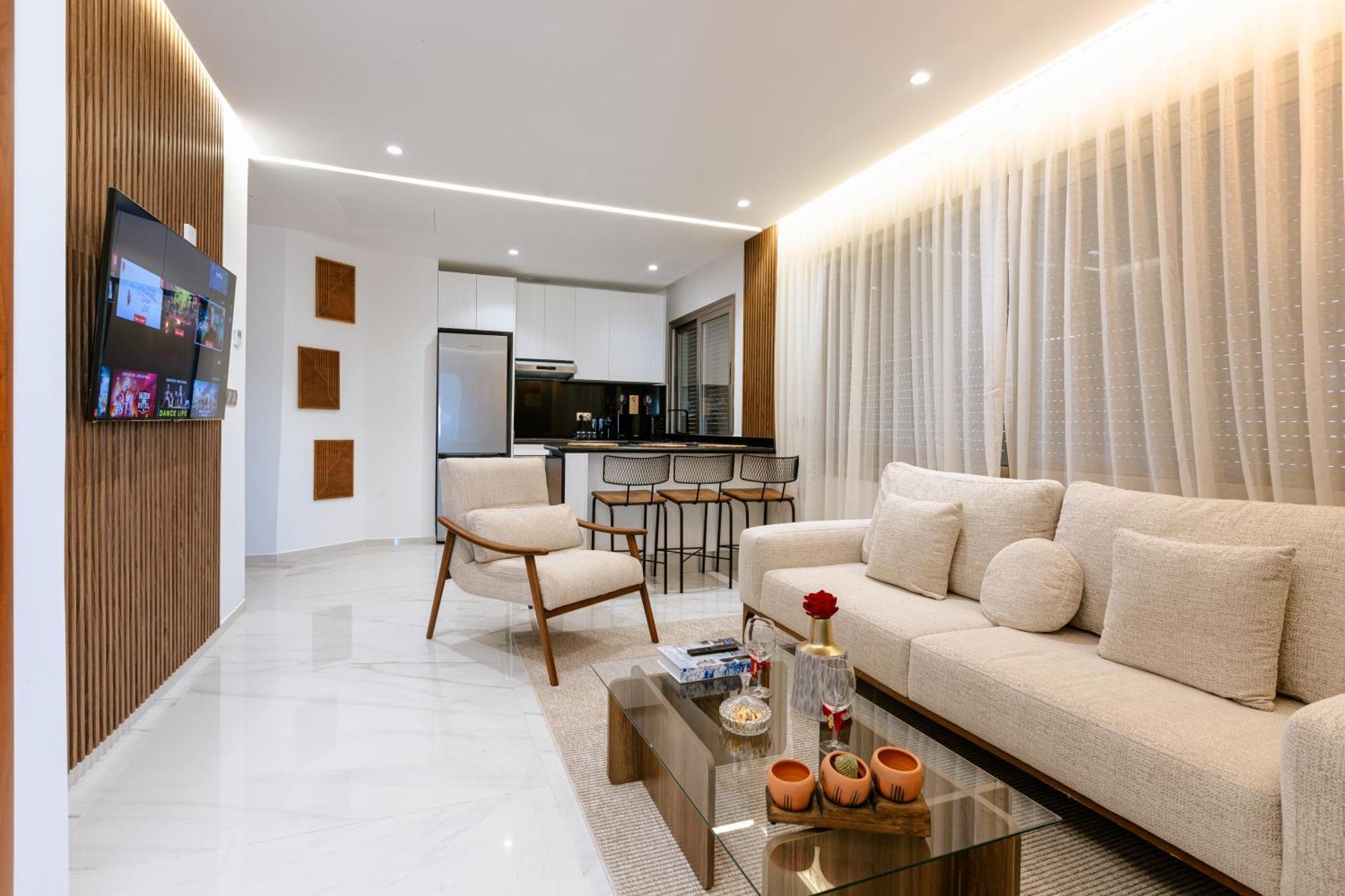 Marina View Residence Luxurious Studio Retreat With Stunning Ocean Views 1 Double Bedroom, 1 Convertible Couch 탕헤르 외부 사진