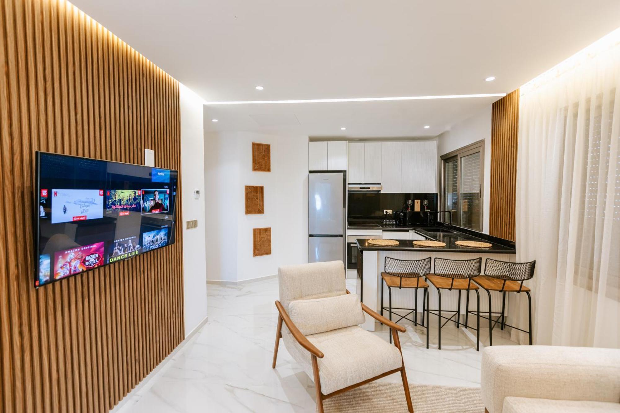 Marina View Residence Luxurious Studio Retreat With Stunning Ocean Views 1 Double Bedroom, 1 Convertible Couch 탕헤르 외부 사진