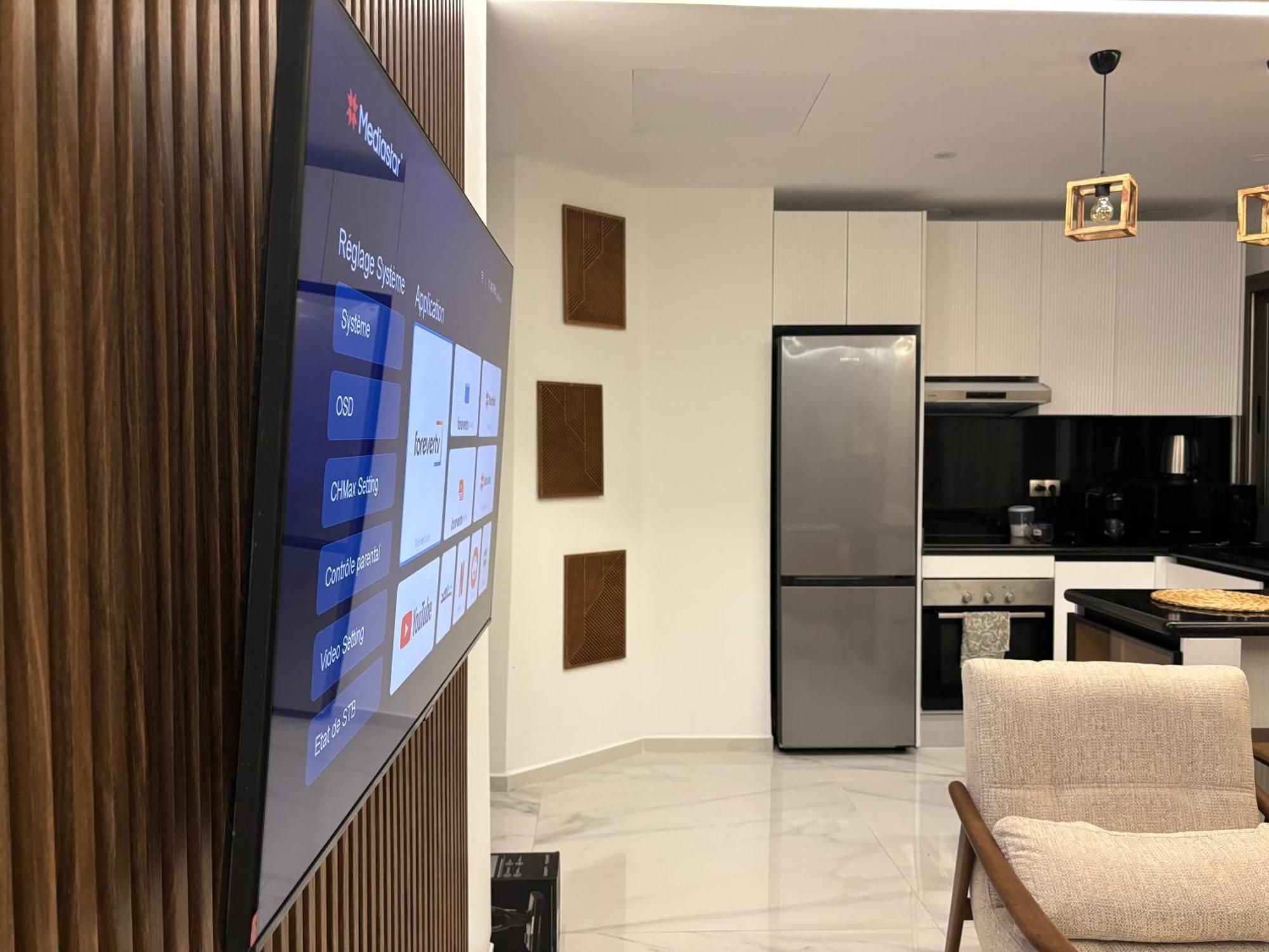 Marina View Residence Luxurious Studio Retreat With Stunning Ocean Views 1 Double Bedroom, 1 Convertible Couch 탕헤르 외부 사진